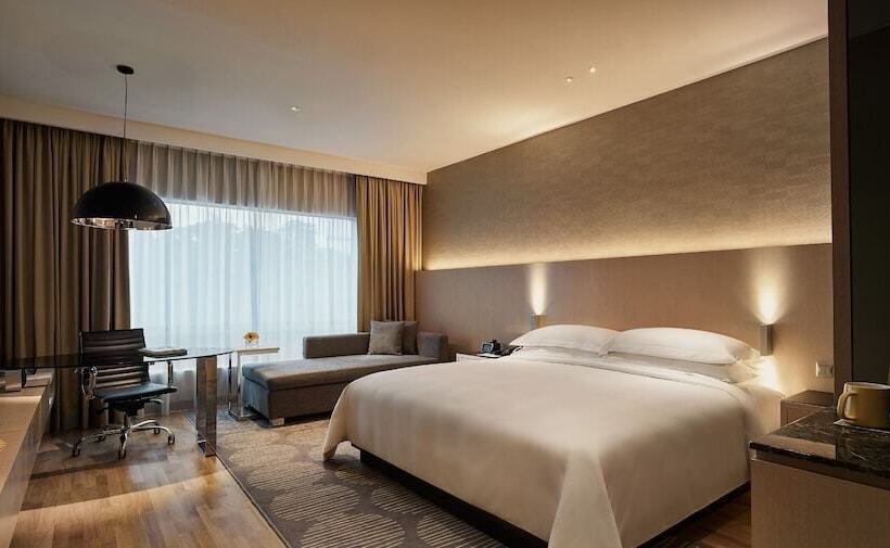 اتاق لوکس, Renaissance Kuala Lumpur Hotel & Convention Centre