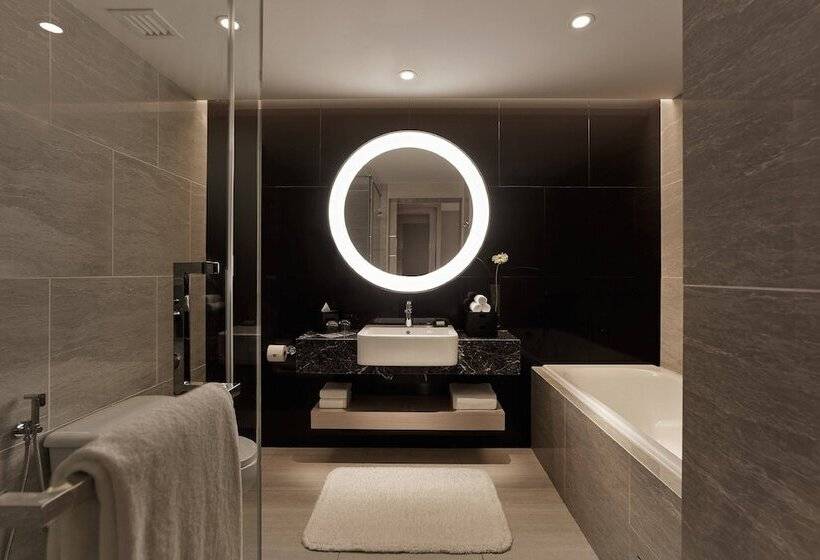 اتاق لوکس, Renaissance Kuala Lumpur Hotel & Convention Centre