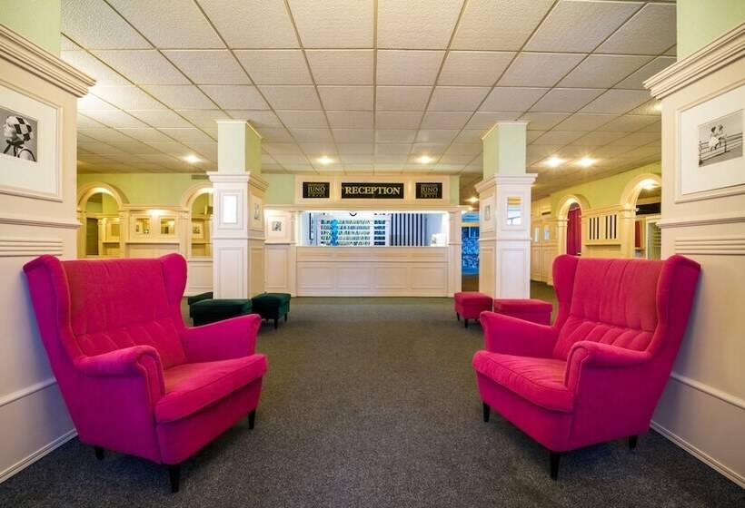 Quarto Economy, Uno Prague