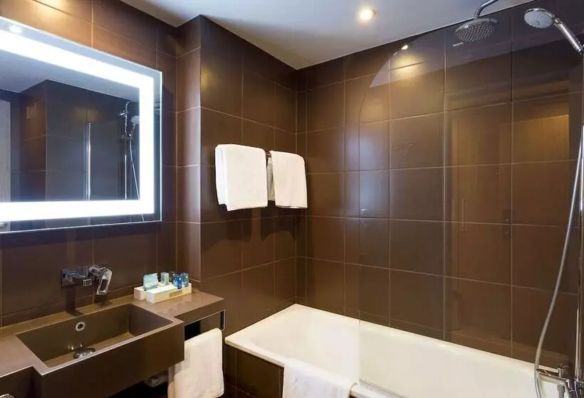 اتاق سوپریور, Novotel Moscow Sheremetyevo Airport
