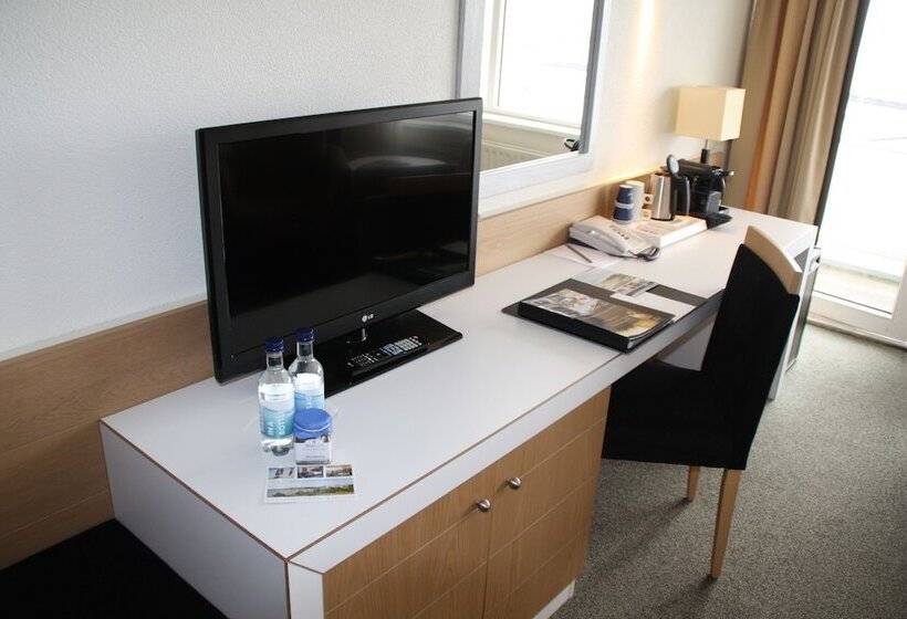 Номер Superior Вид на Море, Westcord Hotel Schylge