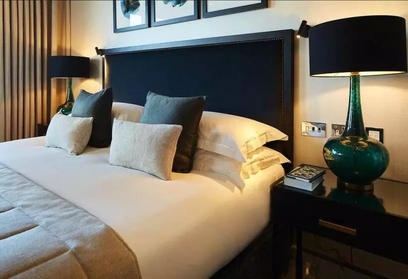 1 Bedroom Deluxe Apartment