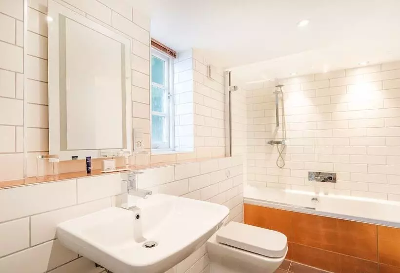 Deluxe Suite, The Berkeley Square Hotel Bristol