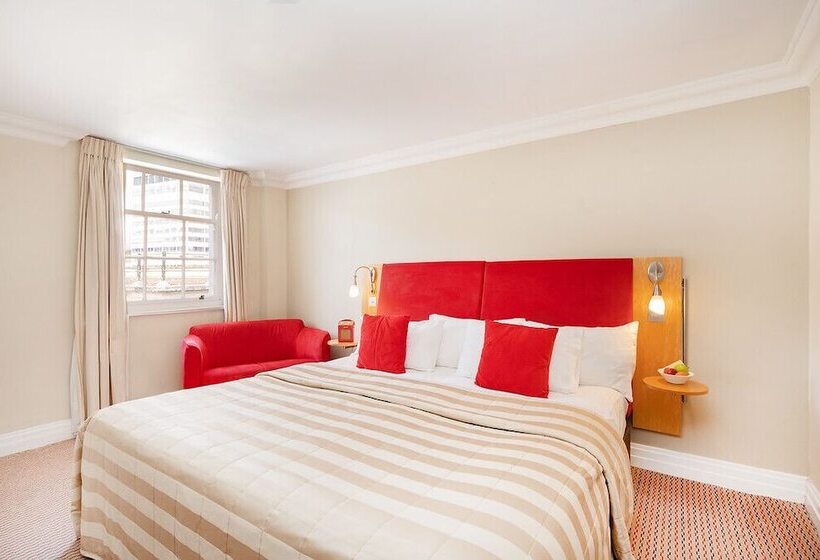 스탠다드 룸, The Berkeley Square Hotel Bristol