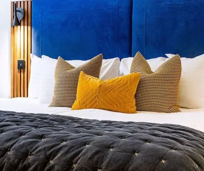 Superior Room, The Berkeley Square Hotel Bristol