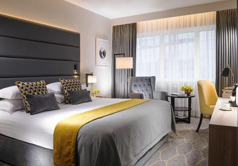 اتاق اجرایی, Mespil