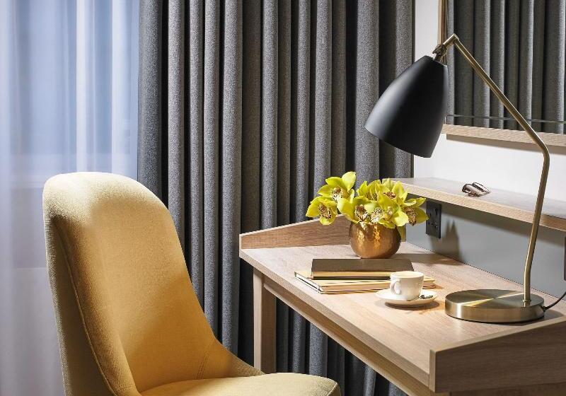 اتاق سوپریور, Mespil