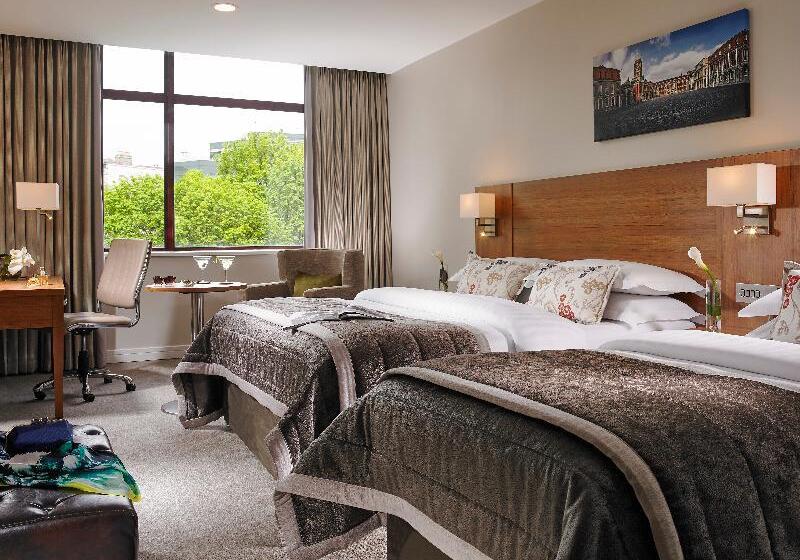 اتاق اجرایی, Mespil