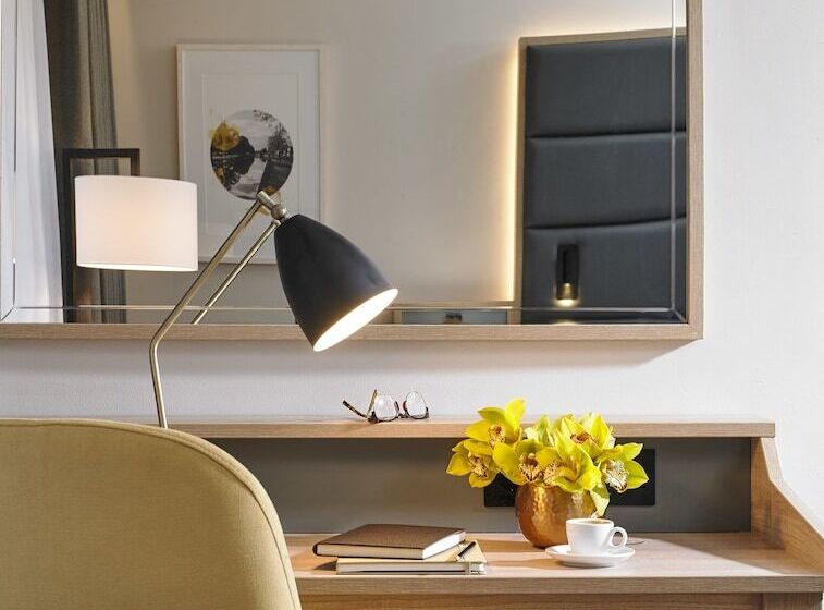 اتاق سوپریور, Mespil