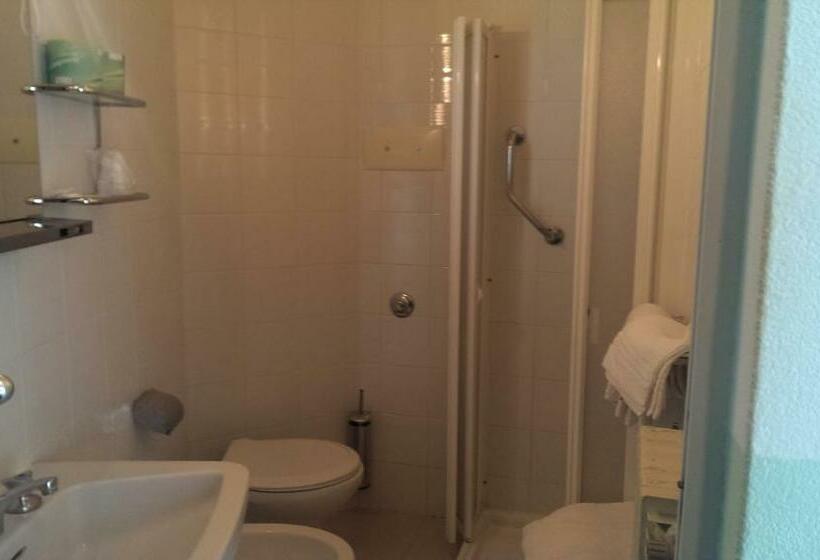 スタンダードルーム, Real