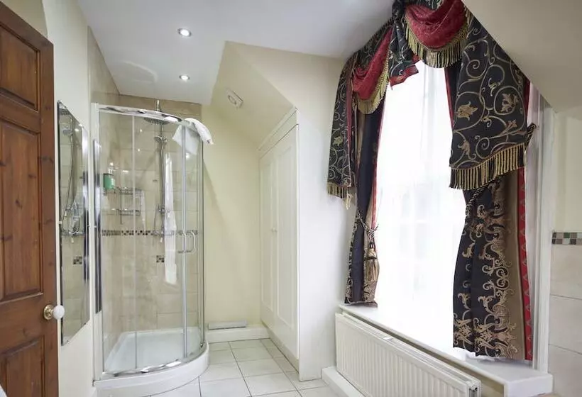 Deluxe Room, Hempstead House Hotel & Restaurant