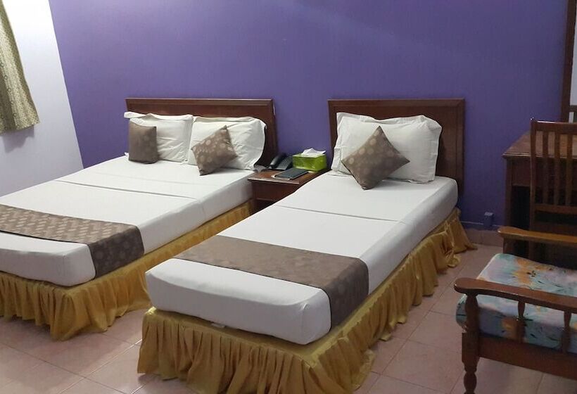 اتاق استاندارد سه نفره, Skai Lodge