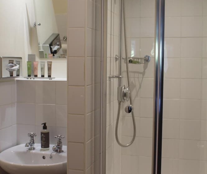 スイート(家族用), The Cricketers Arms