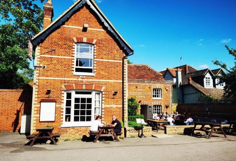 スーペリアースイート, The Cricketers Arms