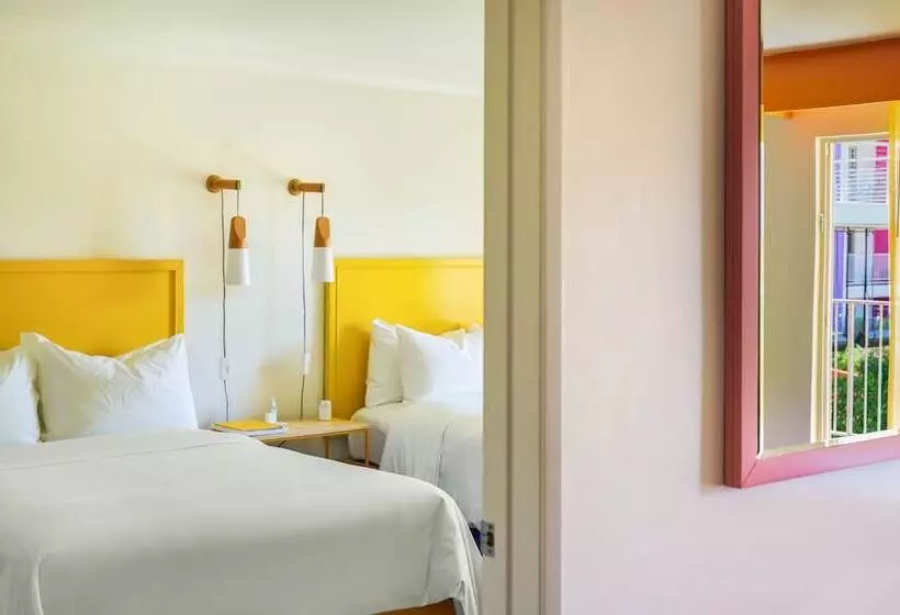 プールビュースイート, The Saguaro Palm Springs