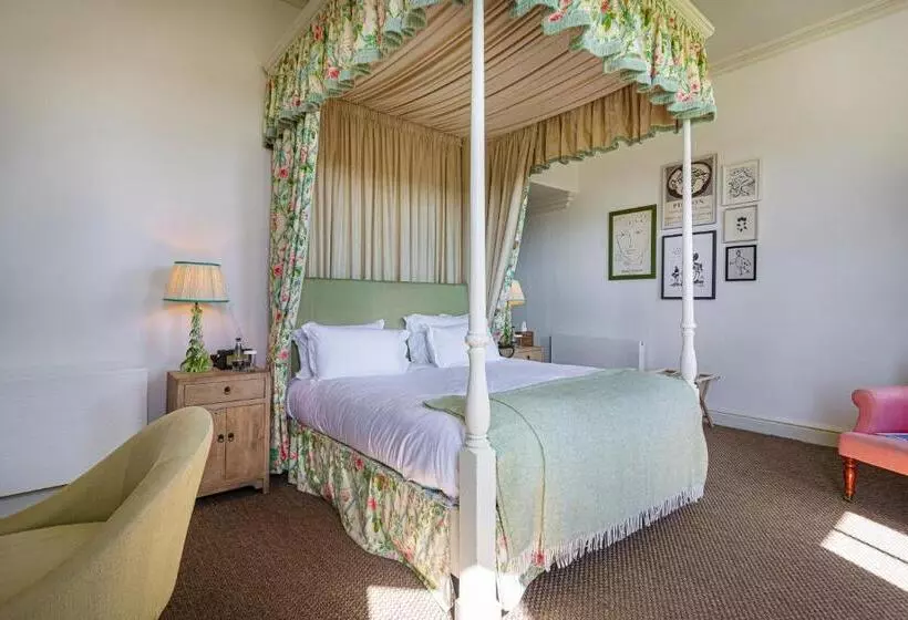 Deluxe Suite King Bed, The Talbot, Malton, North Yorkshire