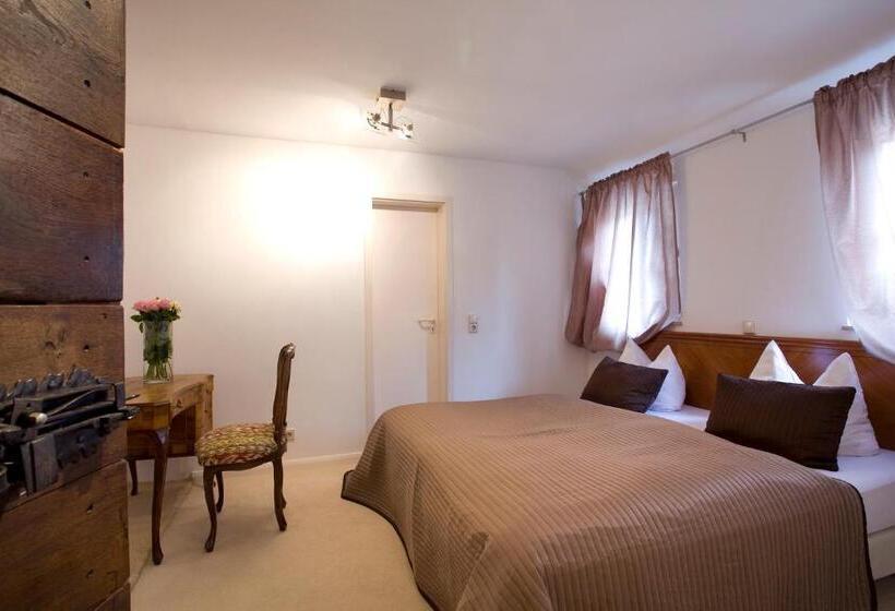 Quarto Estandar, Traube