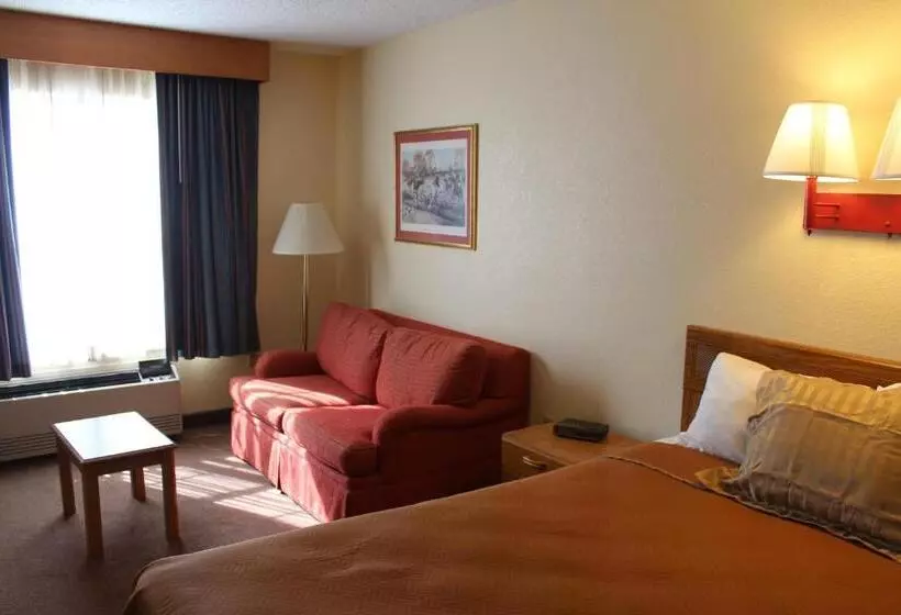 キングサイズベッドのデラックススイート, Travelodge By Wyndham Perry National Fairgrounds Area I 75