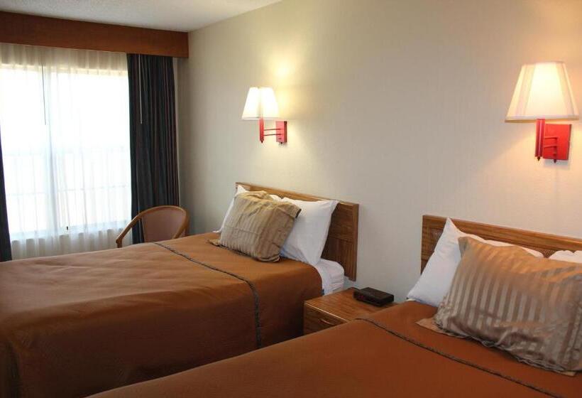 Номер Стандарт 2 Двуспальные Кровати, Travelodge By Wyndham Perry National Fairgrounds Area I 75