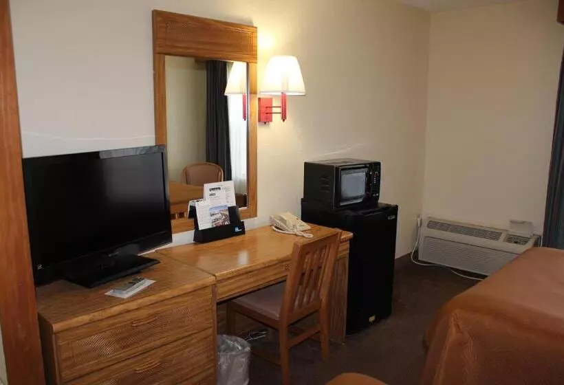 スタンダードルーム, Travelodge By Wyndham Perry National Fairgrounds Area I 75