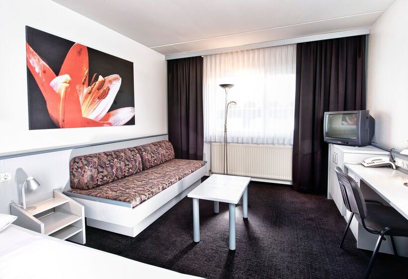 标准单人间, Good Morning + Bad Oldesloe