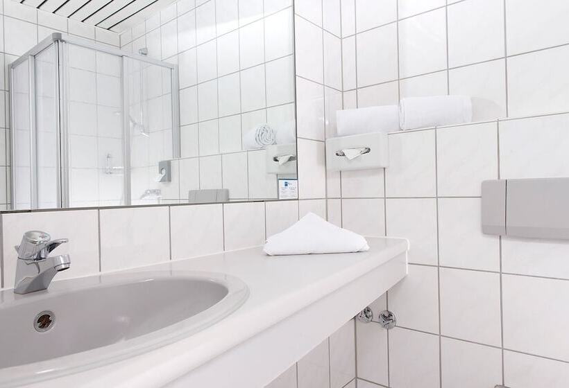 标准间, Good Morning + Bad Oldesloe