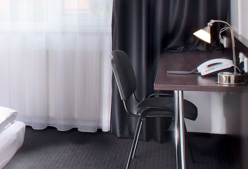 标准间, Good Morning + Bad Oldesloe