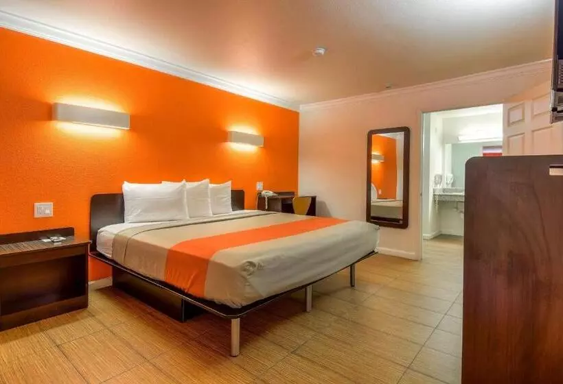 اتاق استاندارد, Motel 6 Menifee, Ca