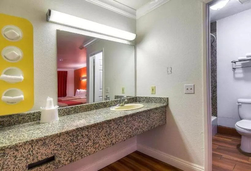 اتاق استاندارد, Motel 6 Menifee, Ca