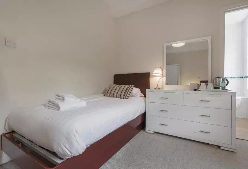 اتاق استاندارد یک نفره, The Castle Of Brecon Hotel, Brecon, Powys