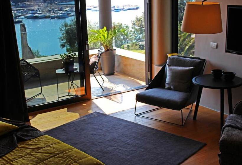 Deluxe Suite Sea View, Boutique Hotel Valsabbion