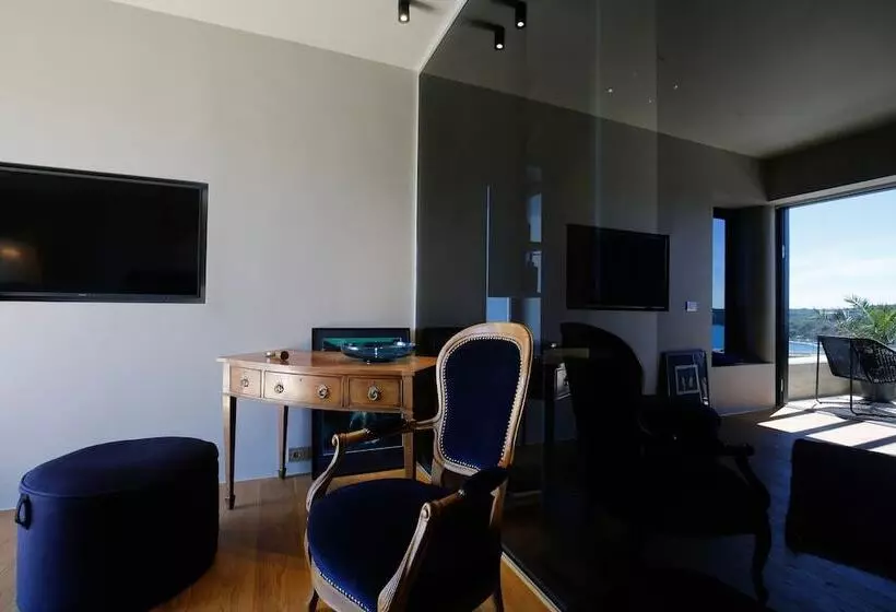 Deluxe Suite Sea View, Boutique Hotel Valsabbion