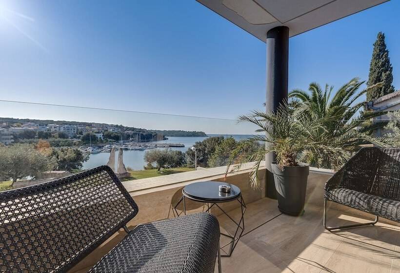 Deluxe Suite Sea View, Boutique Hotel Valsabbion