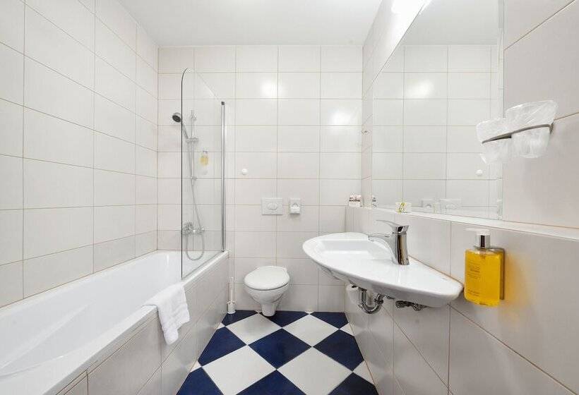 اتاق استاندارد, City