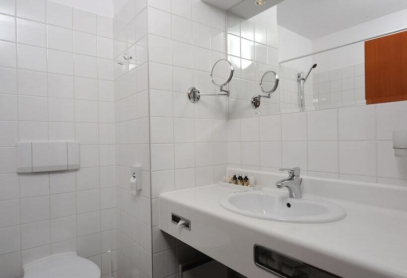 اتاق استاندارد, City