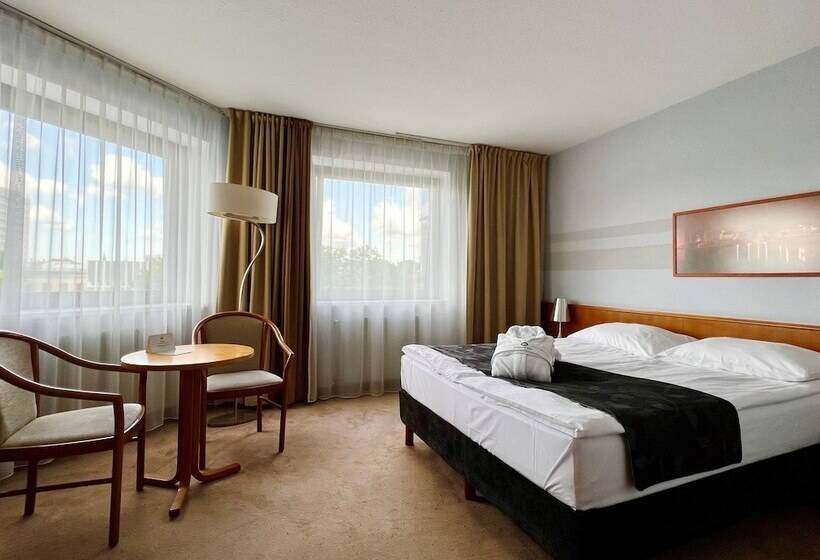 اتاق لوکس, City