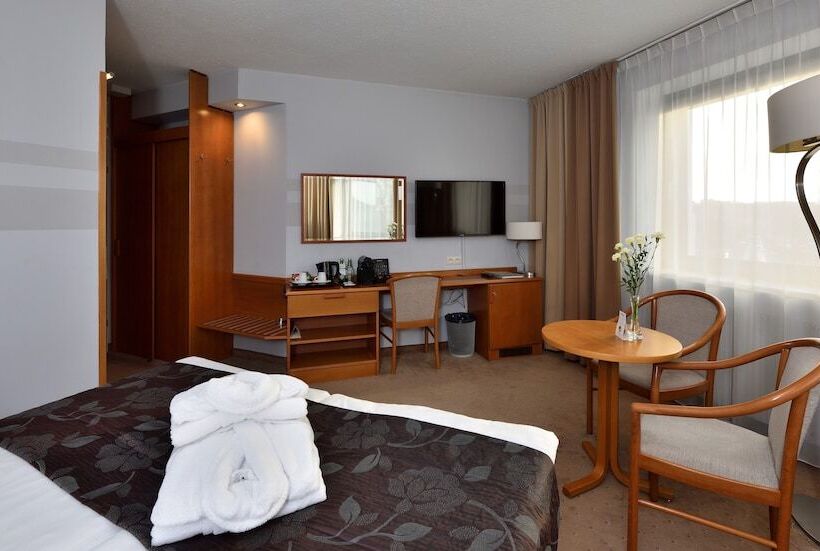 اتاق لوکس, City