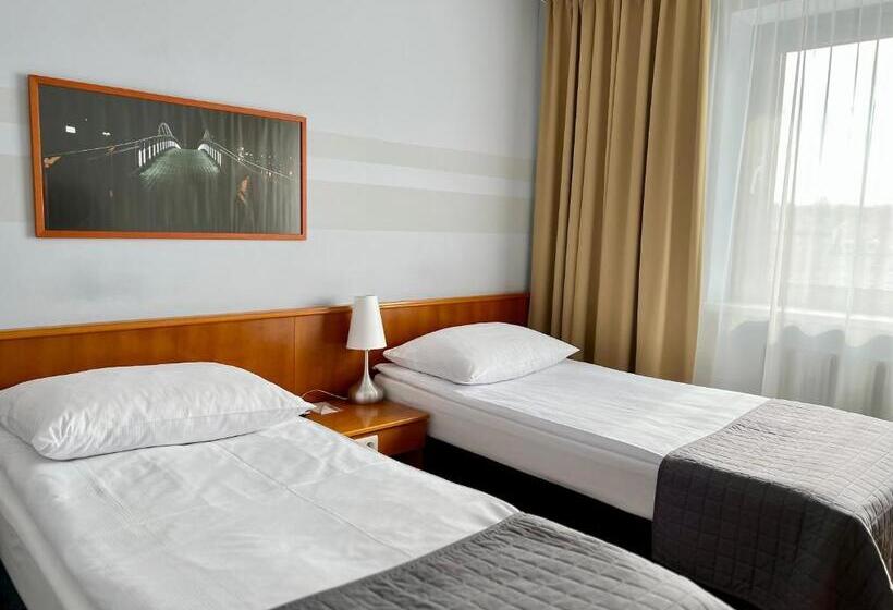 اتاق استاندارد, City