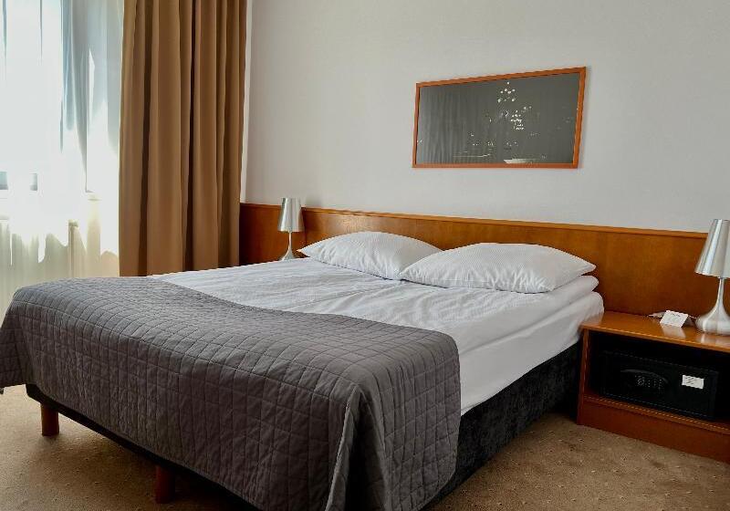 اتاق استاندارد, City