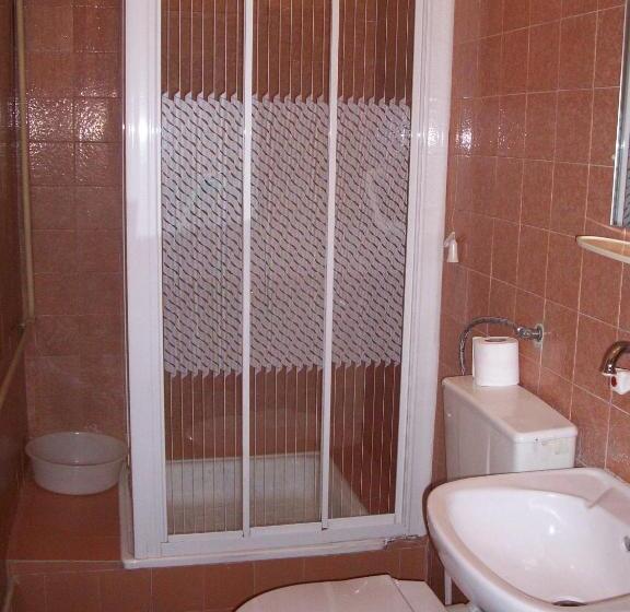 标准单人间, Dom Marynarza