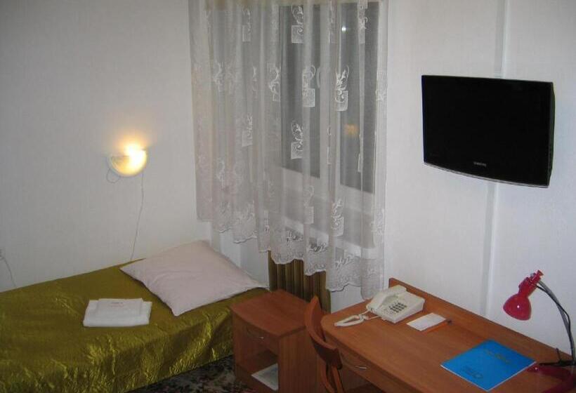 标准单人间, Dom Marynarza