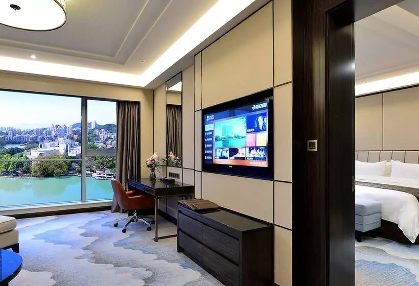 سوییت لوکس, Fuzhou Lakeside