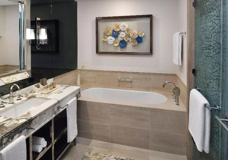 キングサイズベッドのスイートルーム, Hampton Inn & Suites Alpharetta Roswell