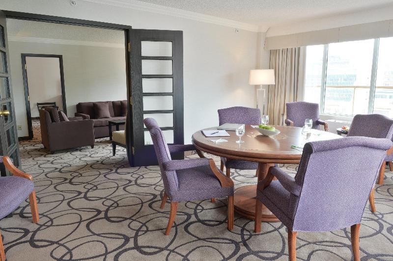 سوئیت با تخت بزرگ, Holiday Inn Montreal Centre Ville Downtown, An Ihg