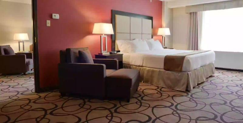 سوئیت با تخت بزرگ, Holiday Inn Montreal Centre Ville Downtown, An Ihg
