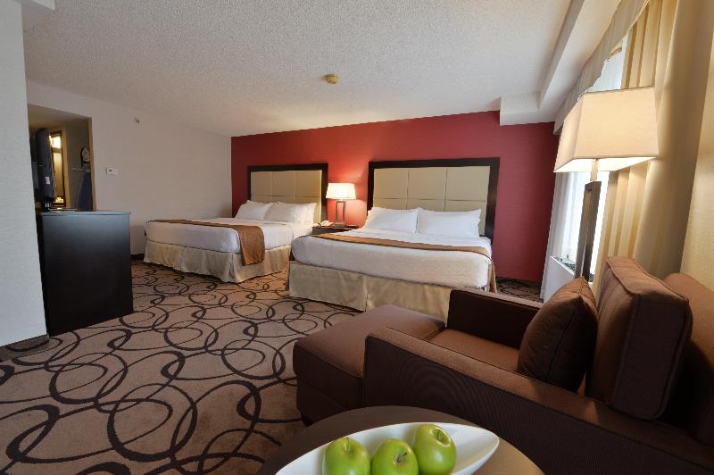 اتاق استاندارد با تخت بزرگ, Holiday Inn Montreal Centre Ville Downtown, An Ihg
