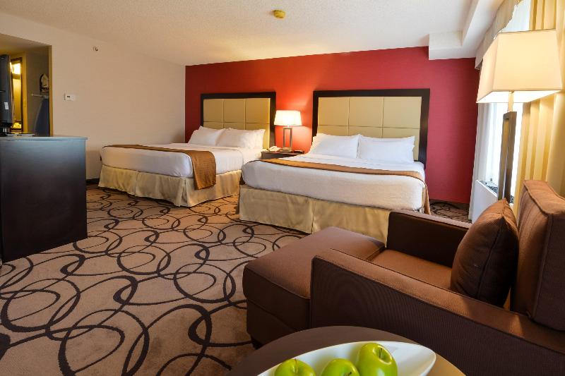 اتاق استاندارد با تخت بزرگ, Holiday Inn Montreal Centre Ville Downtown, An Ihg