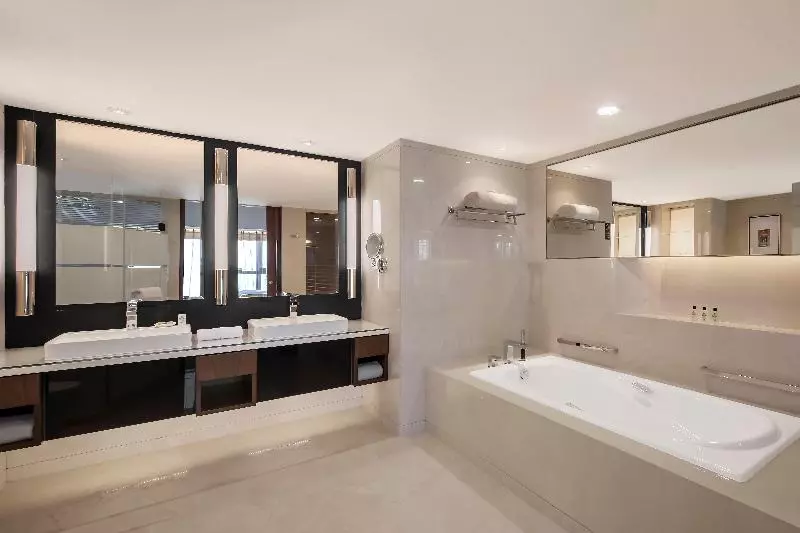 سوئیت جونیور با تخت بزرگ, Intercontinental Shanghai Pudong, An Ihg