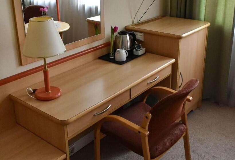 חדר סטנדרט יחיד, Mercure Opole