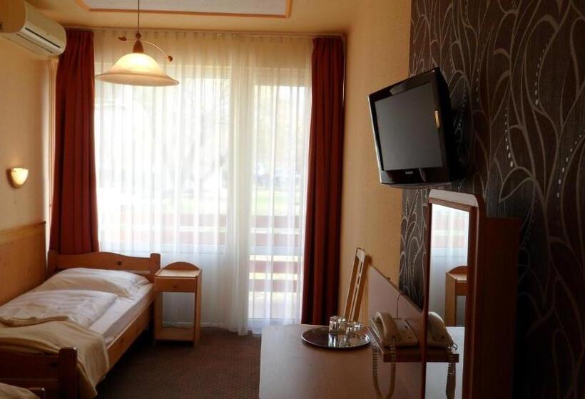 标准间带阳台, Nereus Park